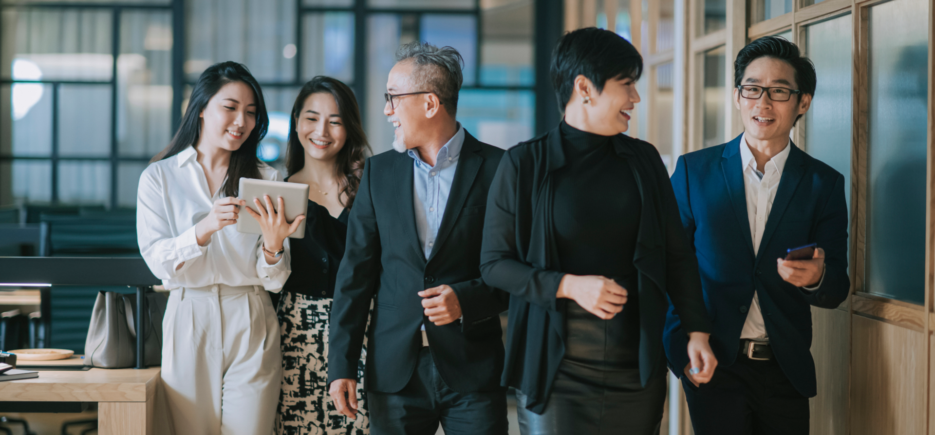 splash-drop-water-with-diverging-water-circles-blue-background 1 splash-drop-water-with-diverging-water-circles-blue-background 1
