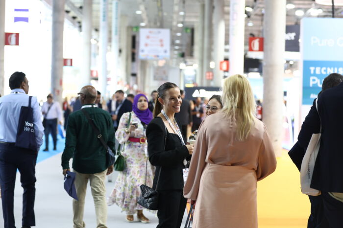 BTA_8402-4K ESCRS dev 3 BTA_8402-4K ESCRS dev 3